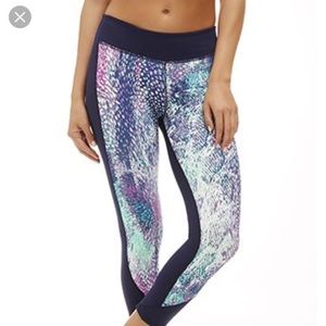 Fabletics Syndey Capri blue tie die